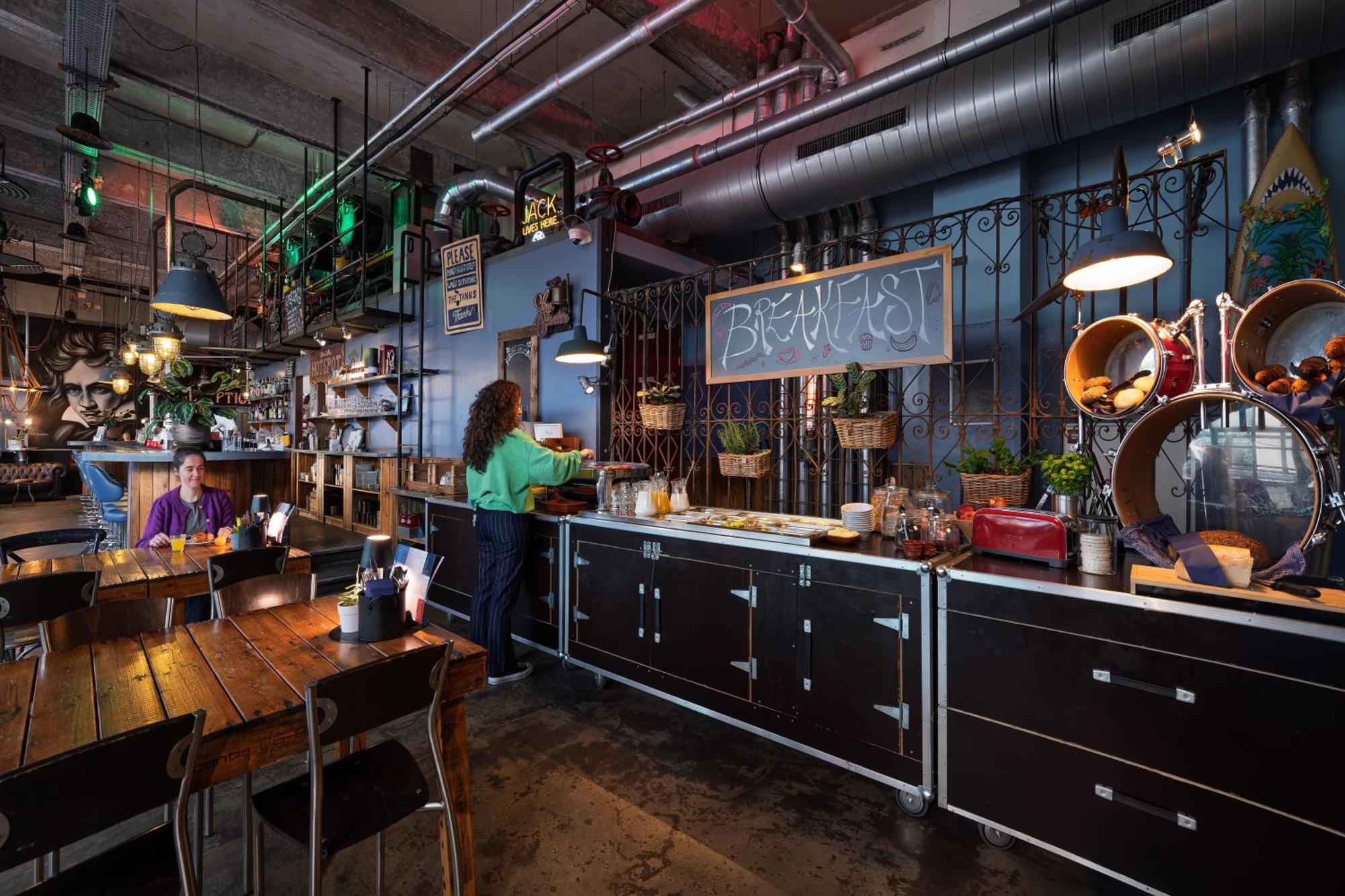 Stayokay Hostel Eindhoven - Blue Collar Екстериор снимка