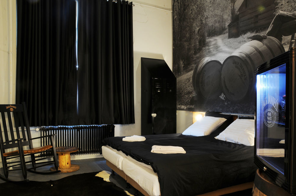 Stayokay Hostel Eindhoven - Blue Collar Екстериор снимка