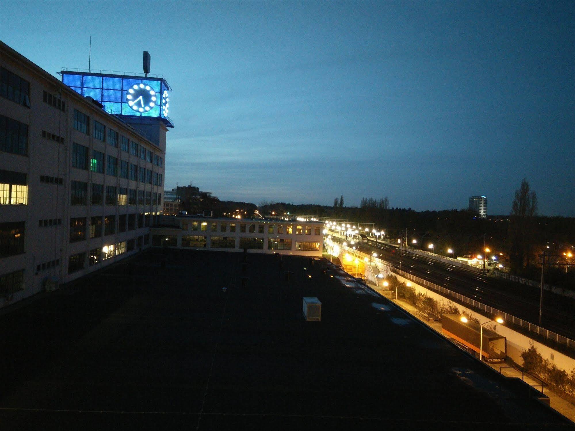 Stayokay Hostel Eindhoven - Blue Collar Екстериор снимка
