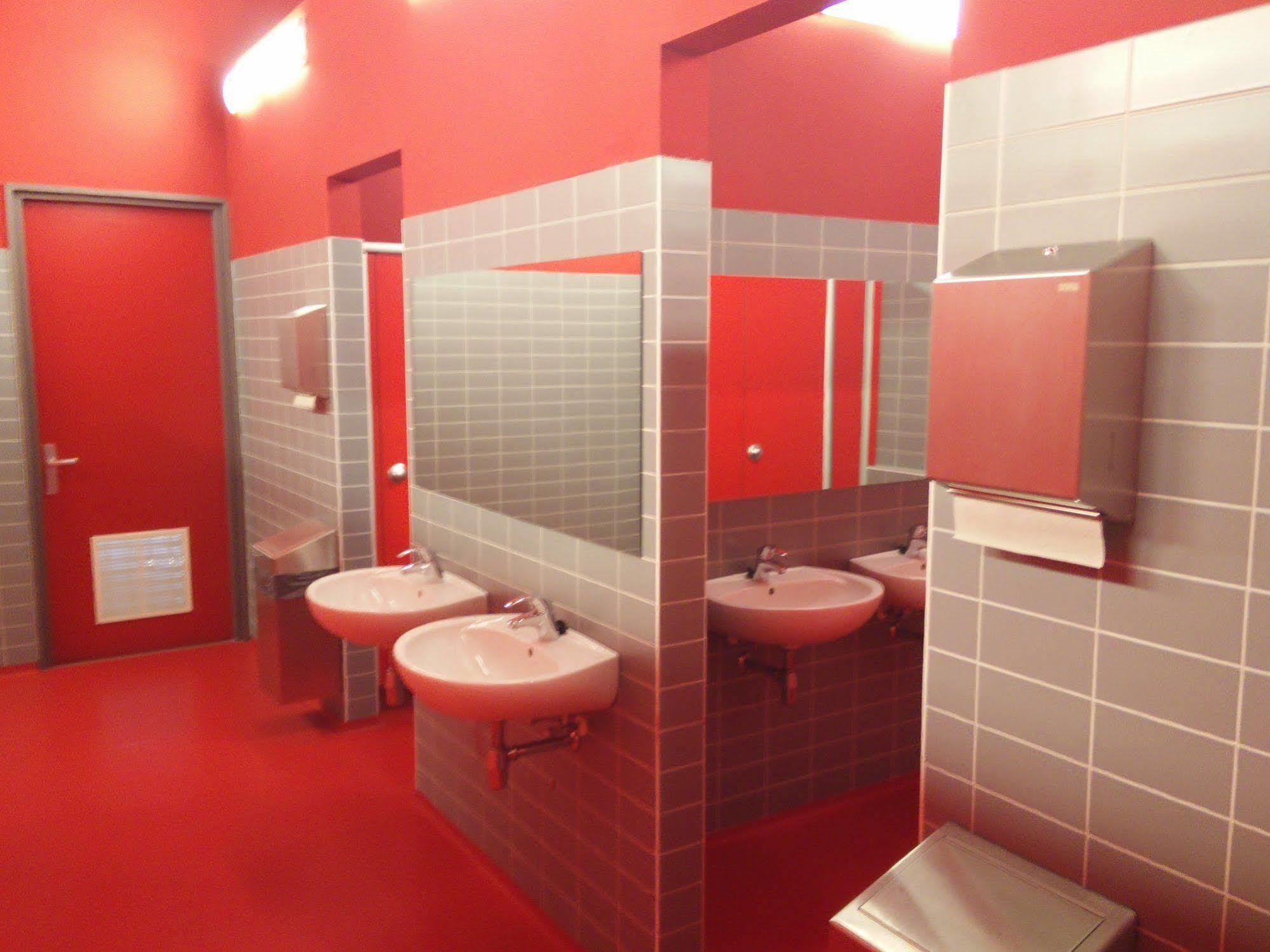 Stayokay Hostel Eindhoven - Blue Collar Екстериор снимка