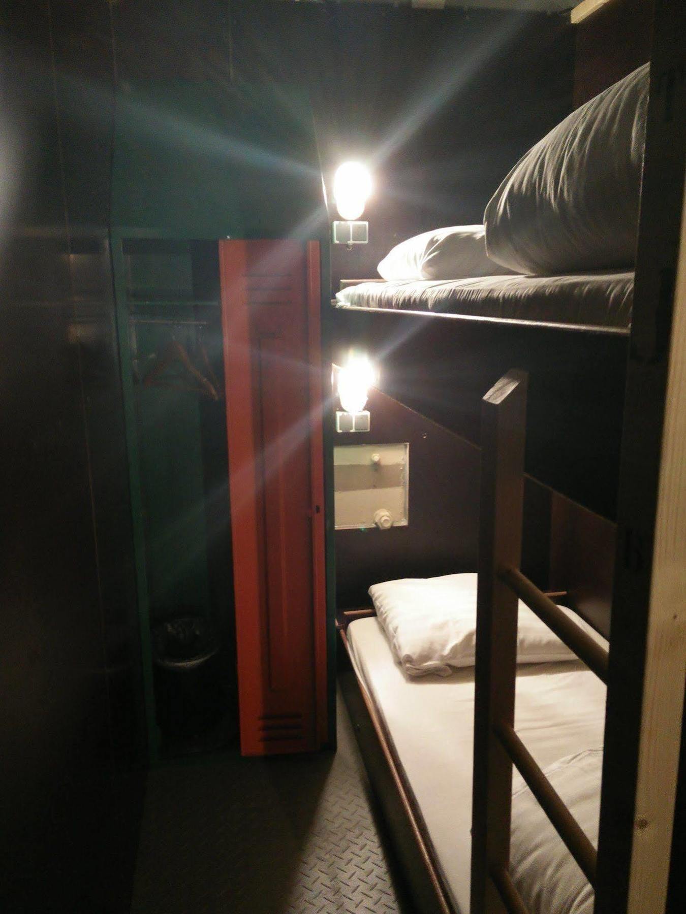 Stayokay Hostel Eindhoven - Blue Collar Екстериор снимка
