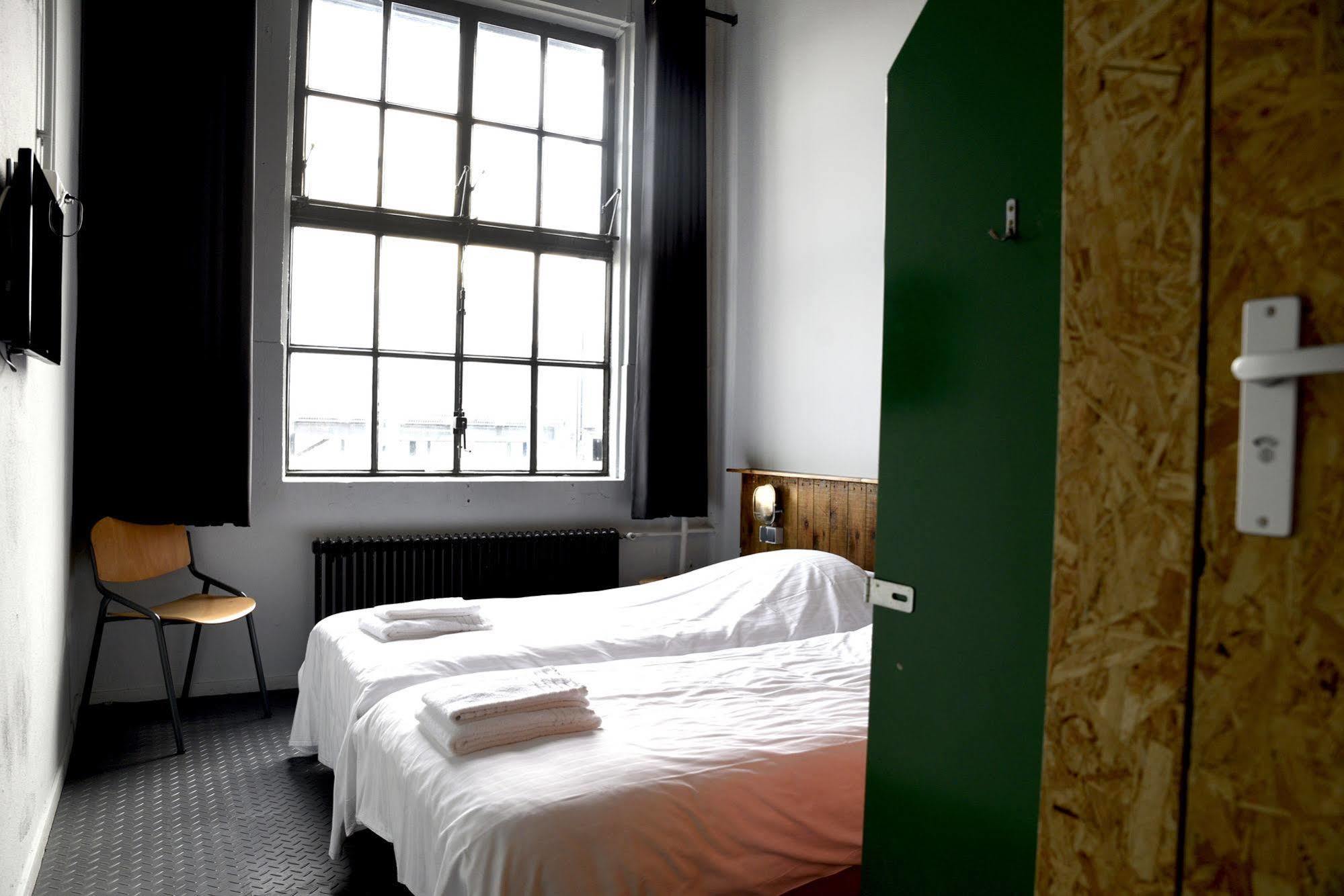 Stayokay Hostel Eindhoven - Blue Collar Екстериор снимка